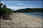Strand von Mantary, hinten Drawaqa Island